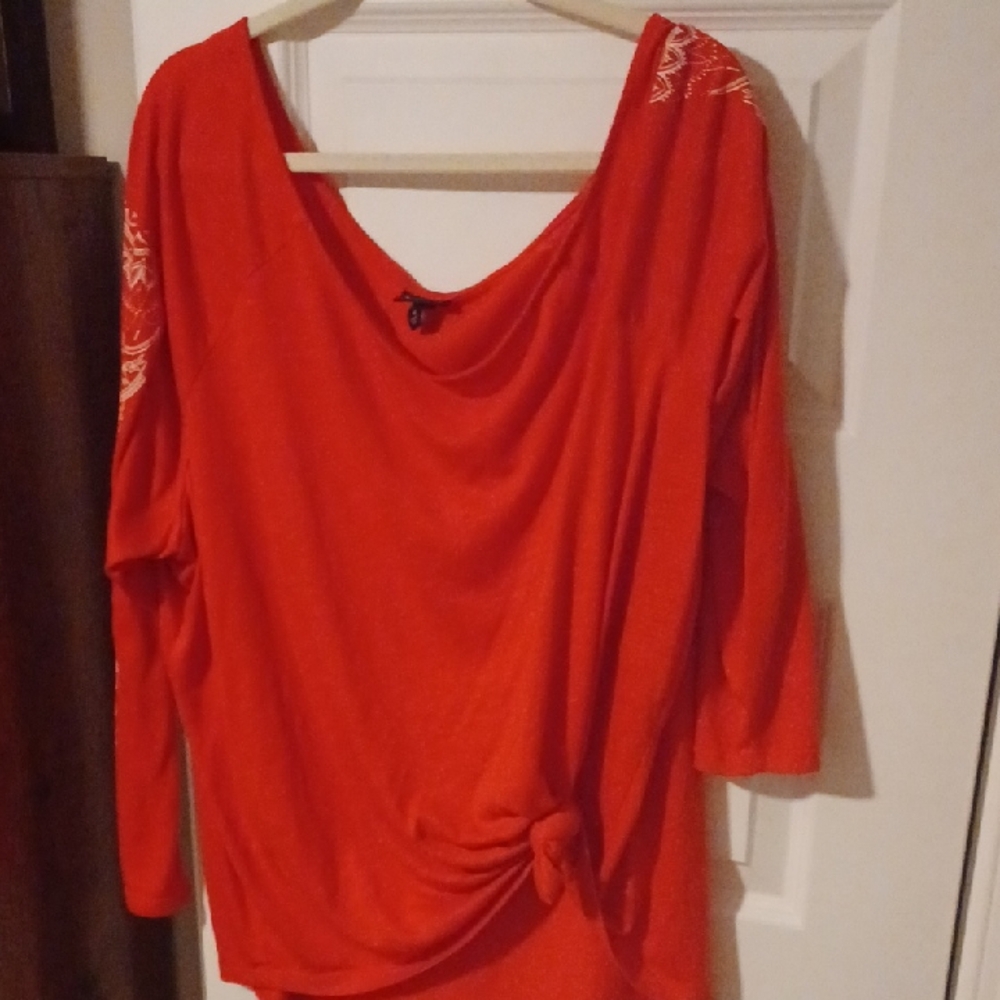 Torrid Red Top❣️
